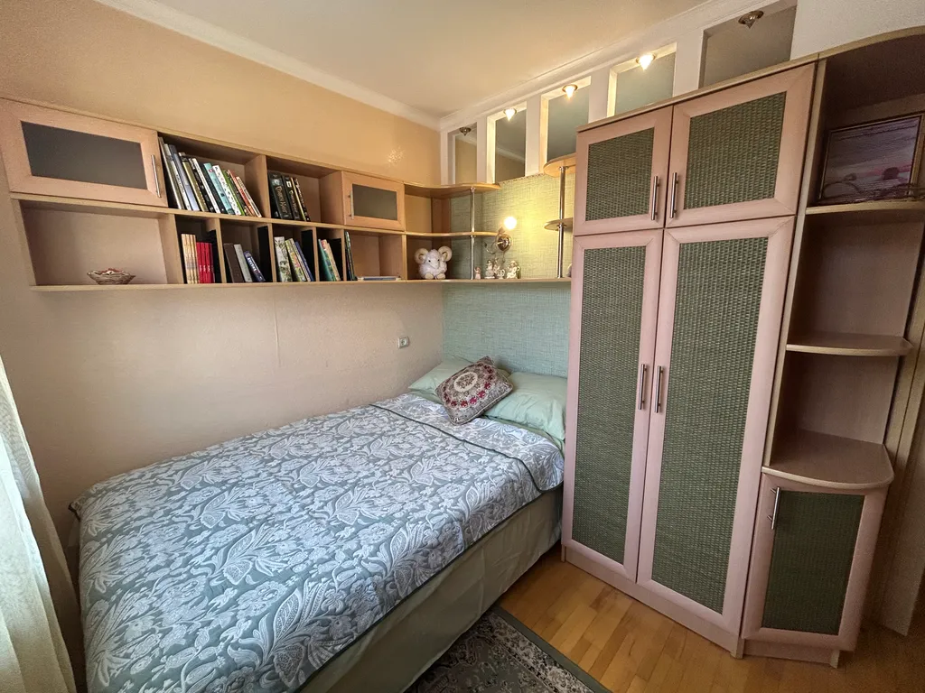 2-х комнатная квартира в центре посёлка