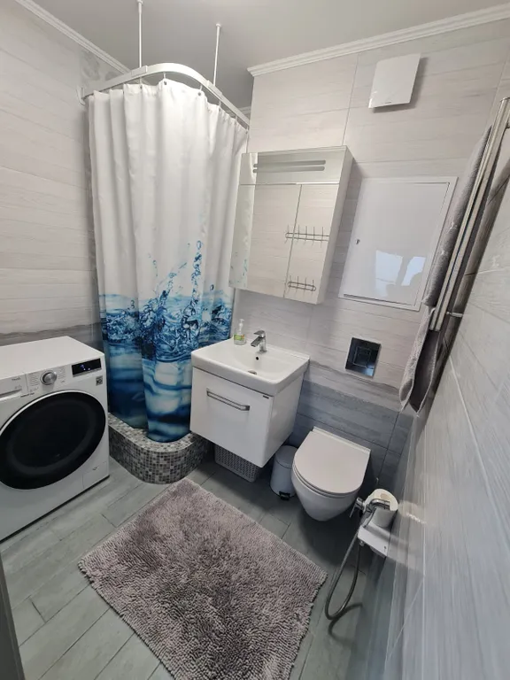 Трёхкомнатная квартира в Сочи  с видом на море и горы