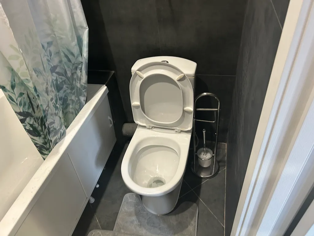 Уютная студия в тихом месте со свежим ремонтом