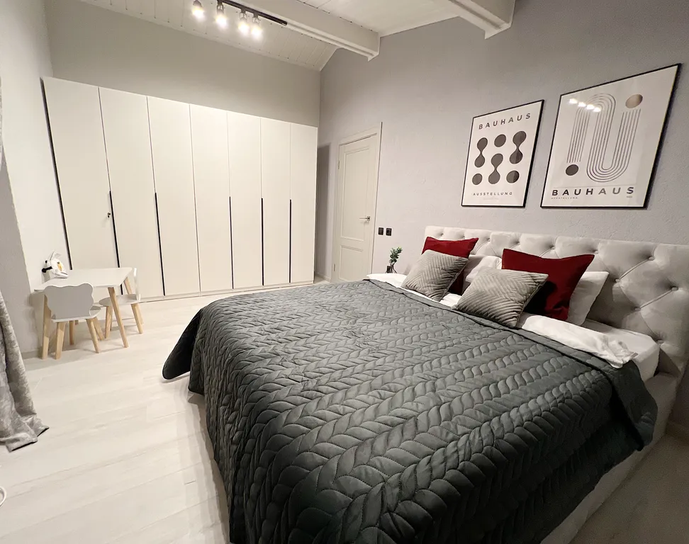 Стильный новый и просторный дом у горнолыжного курорта