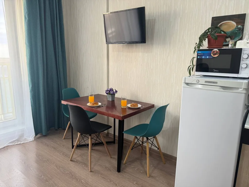 Прекрасная квартира-студия с потрясающим видом из окна