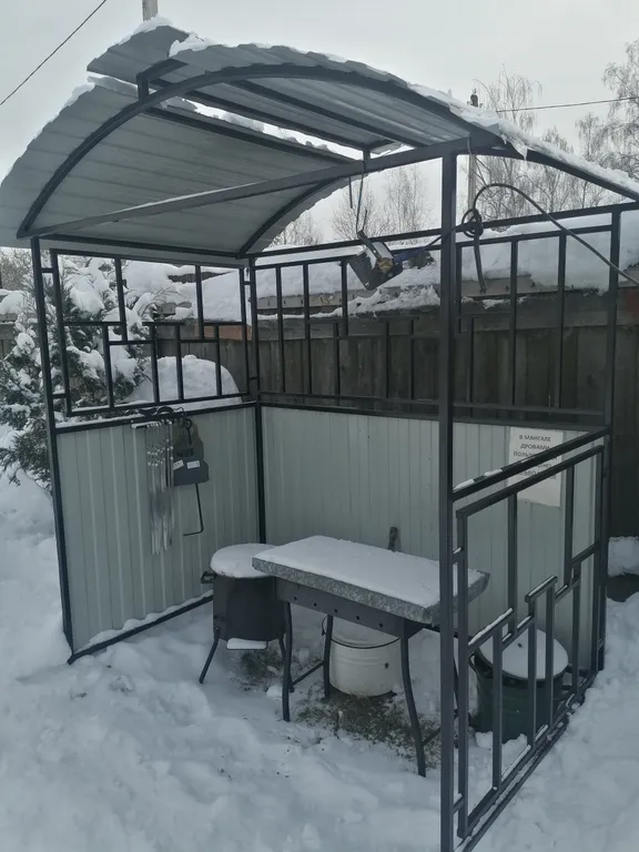 Уютный дом на берегу озера с баней на дровах