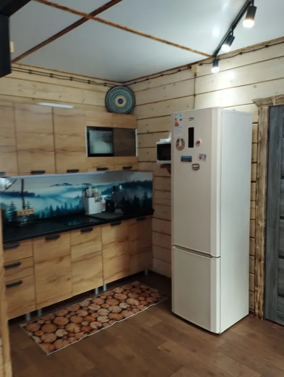 2х этажный коттедж, в зимнем лесу на берегу реки