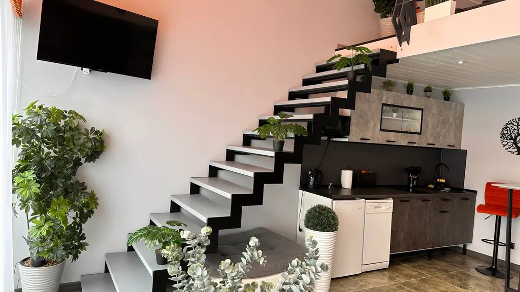 Дом в стиле барнхаус с тёплым бассейном и сауной