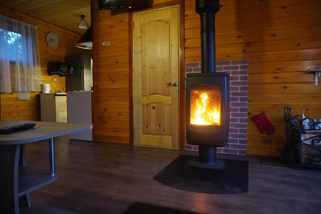 Домик на горке с баней