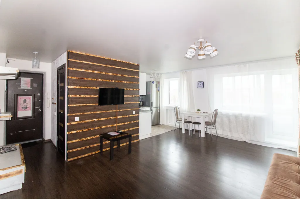 Двухкомнатная квартира евроформата в центре с видом на Тагильский пруд