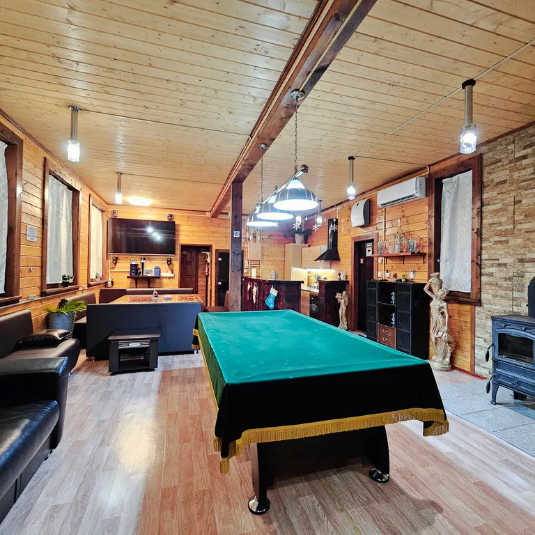 Коттедж для компании