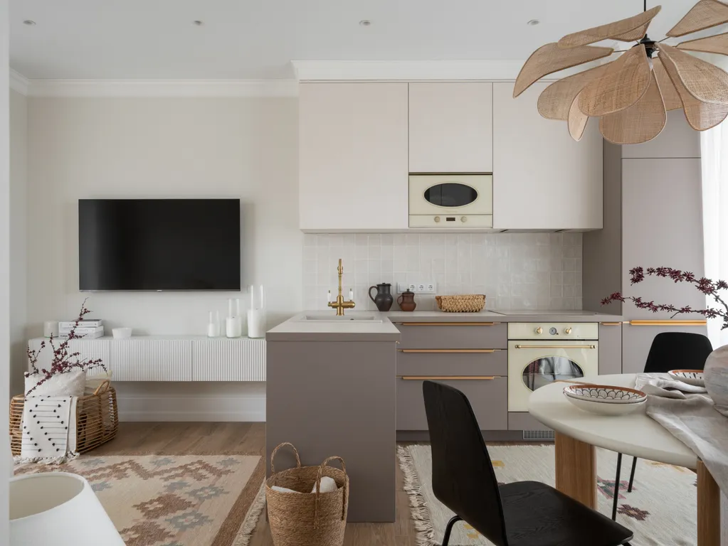 Семейный дом с территорией и видом на море