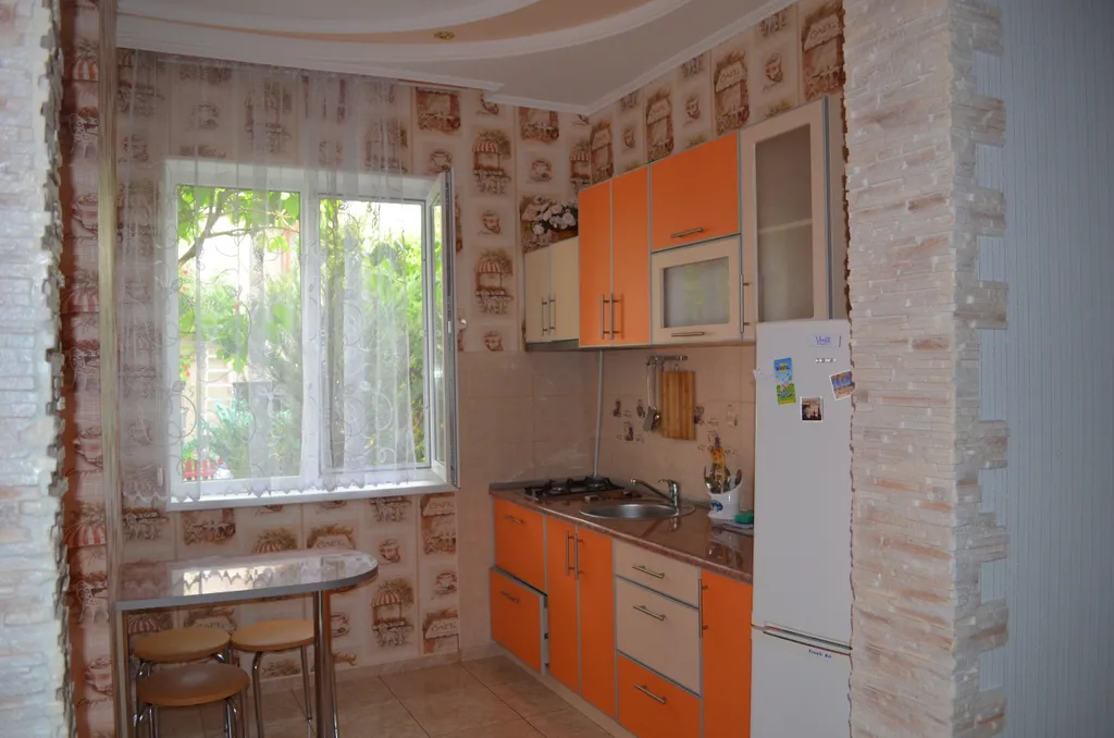 Коттедж Коттедж Апартаменты с двориком — Евпатория