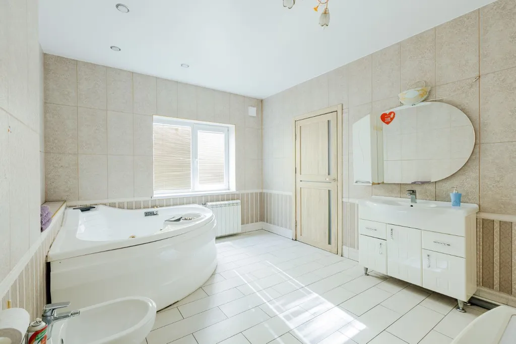 Элитный коттедж в черте города