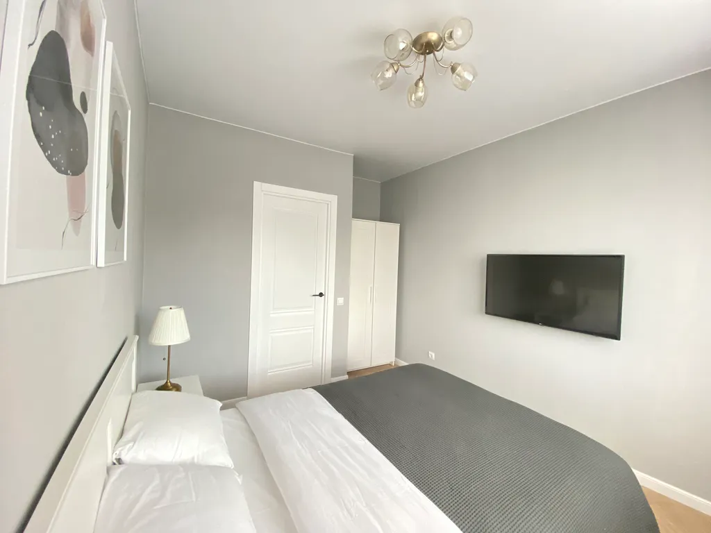 "Хочу приехать" на Герцена 20