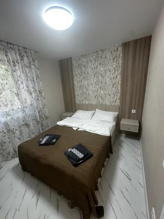 Возле бювета с минеральной водой