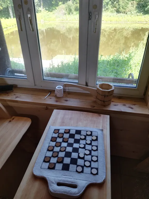 Уютный дом с русской баней на пруду у леса