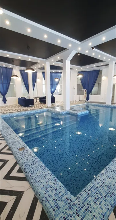 Коттедж Огромный коттедж с бассейном и баней — Богородск