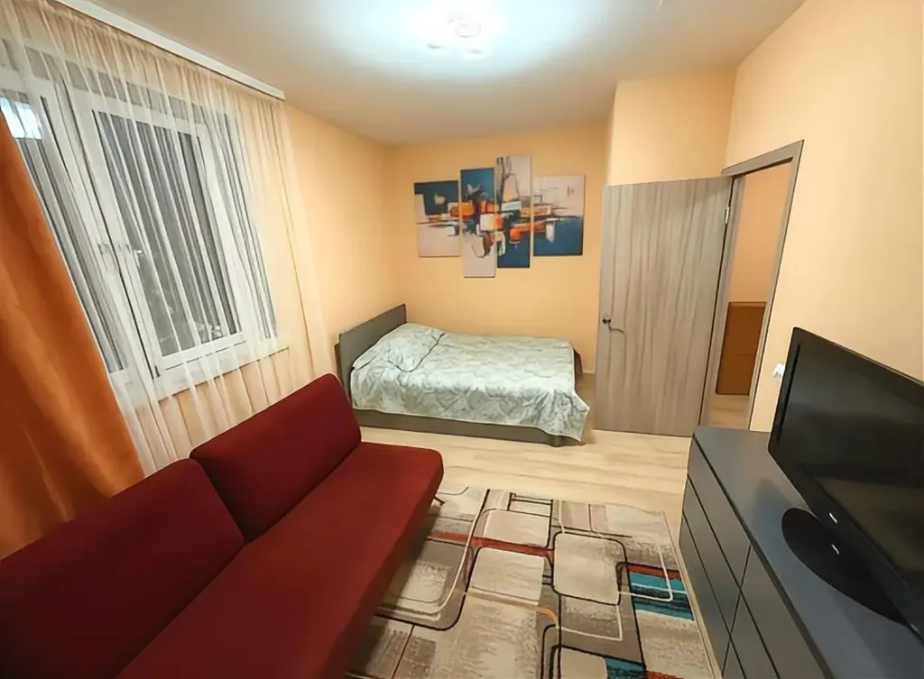 Теплая и светлая квартира — аренда посуточно в Верхняя Пышма