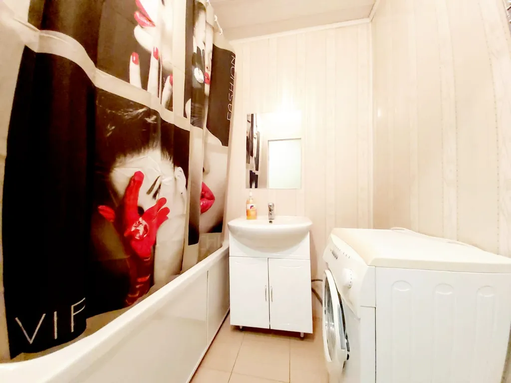 Просторная трешка рядом с Зоопарком