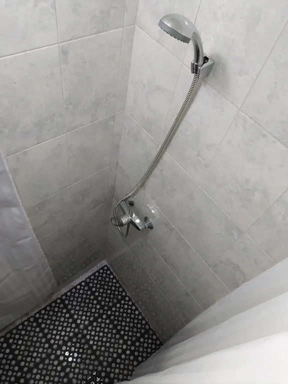 Студия у памятника Лермонтову