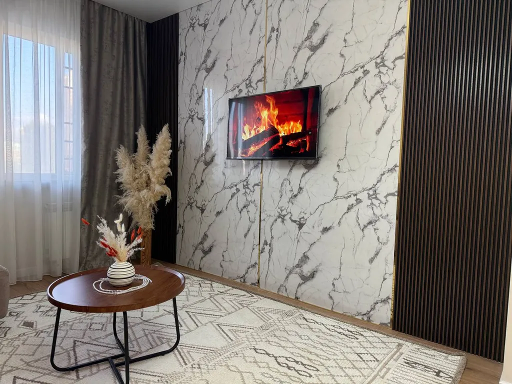 Стильная двухкомнатная в районе ТРЦ Мега на Розыбакиева