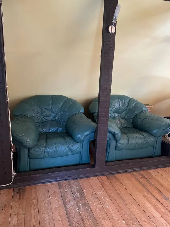 Мансардный этаж в доме на самом берегу Ладоги в сосновом лесу.