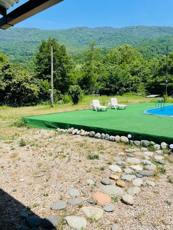 Двухкомнатный номер с видом на реку и бассейном