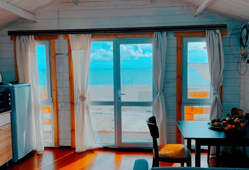 Коттедж Бунгало на берегу моря — аренда посуточно в Сухум