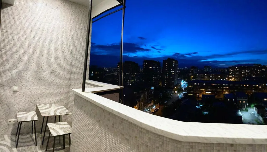 City view penthouse