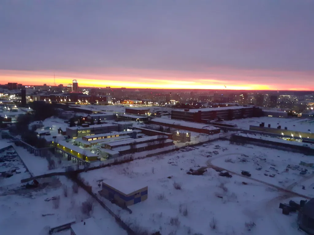 Тихий уголок рядом с Волгой с видом на весь город