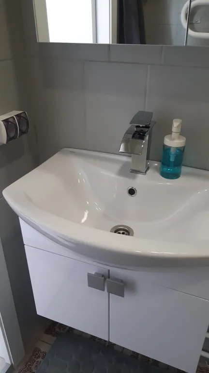 Уютная 2-х ком.кв. для гостей города в красивой парковой зоне у озера