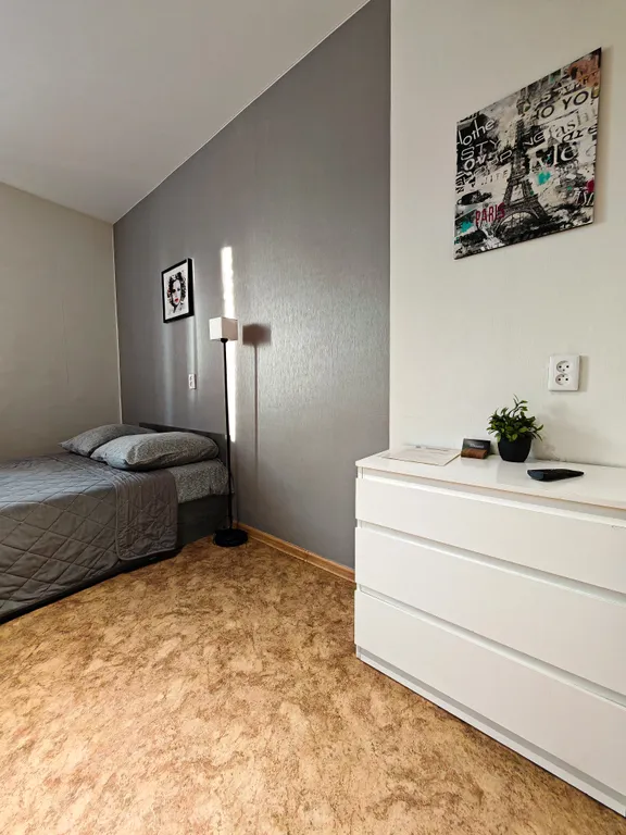 Студия возле ж/д