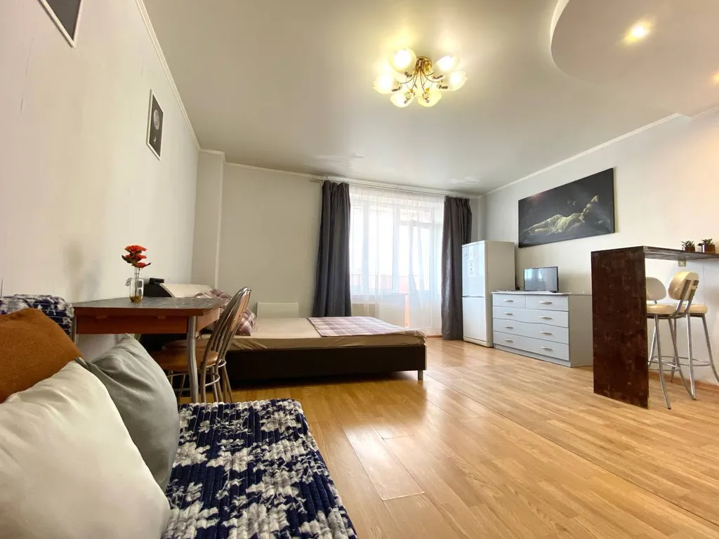 Квартира Уютная светлая студия в центре — Тюмень