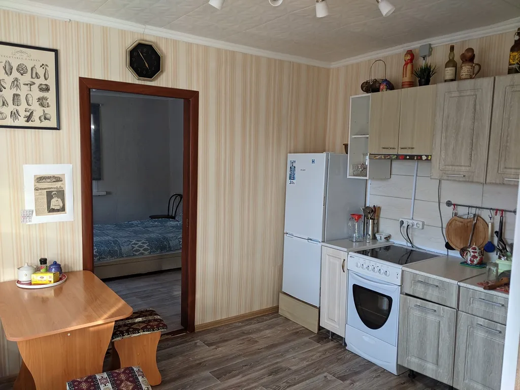 Домик возле аэропорта