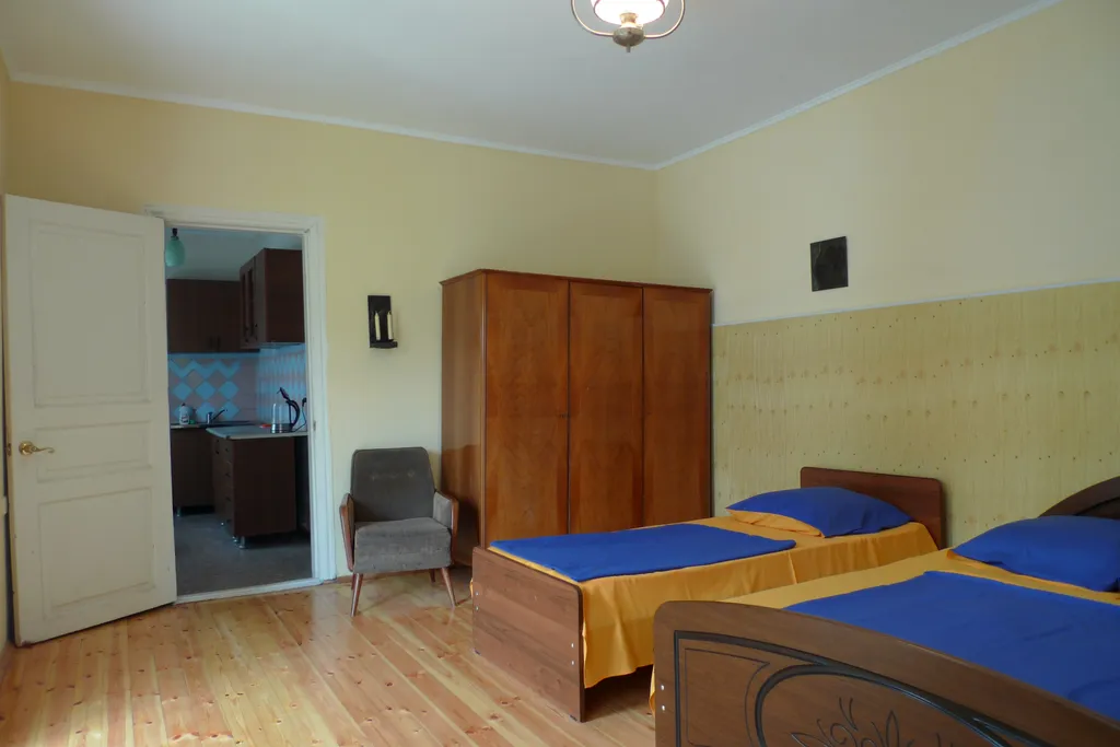 Коттедж 1-комнатный Дом — аренда посуточно в Сухум