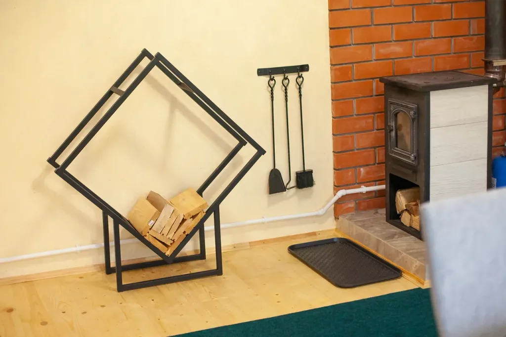 Домик четырёхместный с беседкой и мангалом