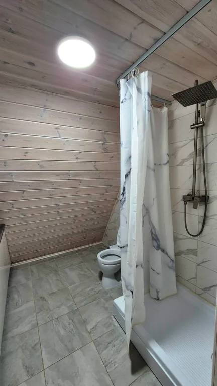 Дом в стиле A frame с чаном