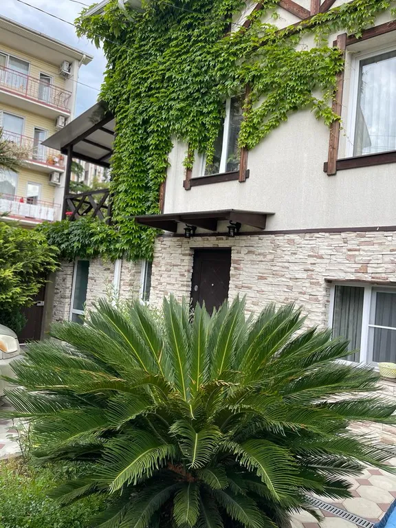 Коттедж Часть дома в центре Адлера с отдельным входом под ключ — Адлер