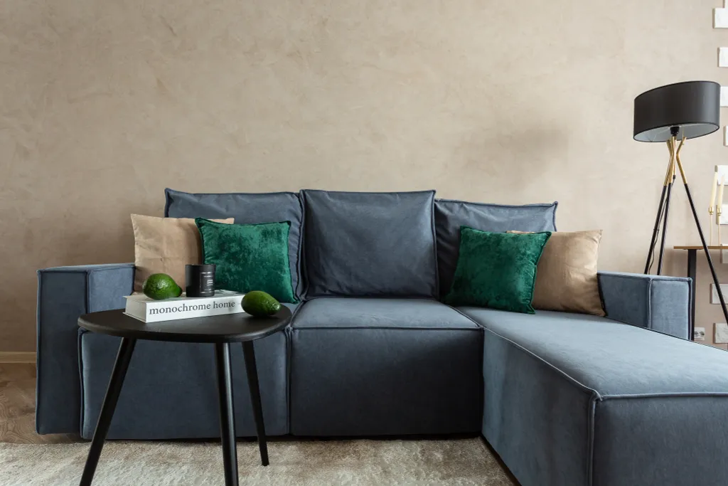 Евродвушка напротив вокзала