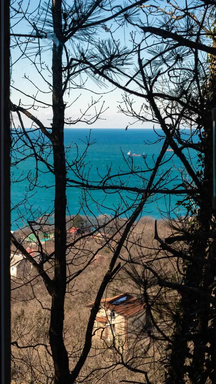 Апартаменты 2 в частном доме с тёплым бассейном у моря