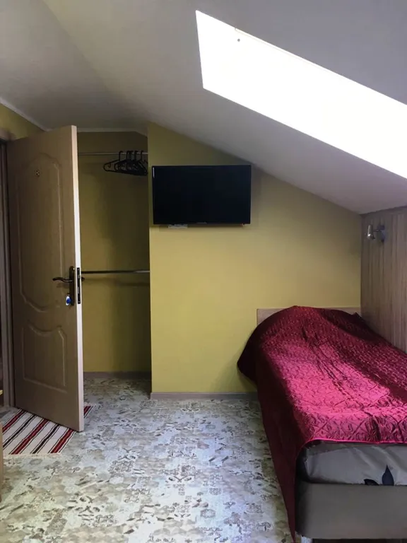 Трехкомнатная квартира на мансарде в 100 метрах от моря