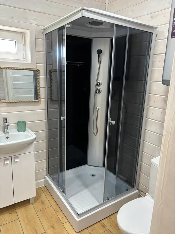 Домик в пешей доступности от моря со своей территорией