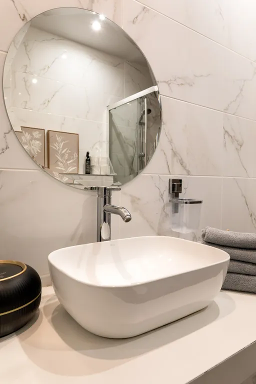 Квартира Дизайнерская 1-я квартира "Изумруд"| 2–4 гостя, балкон, парковка — Светлогорск