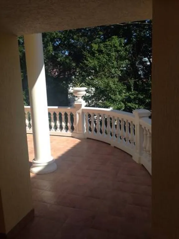 Верхний этаж дома с панорамным видом на море