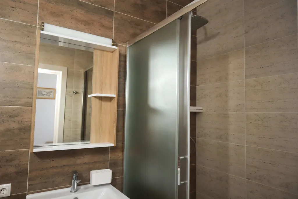 Квартира 3-комнатная Квартира — Кучугуры