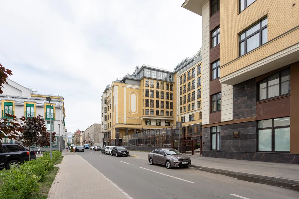 Апaртаменты c балкoном в цeнтре Петpoгpaдской стороны