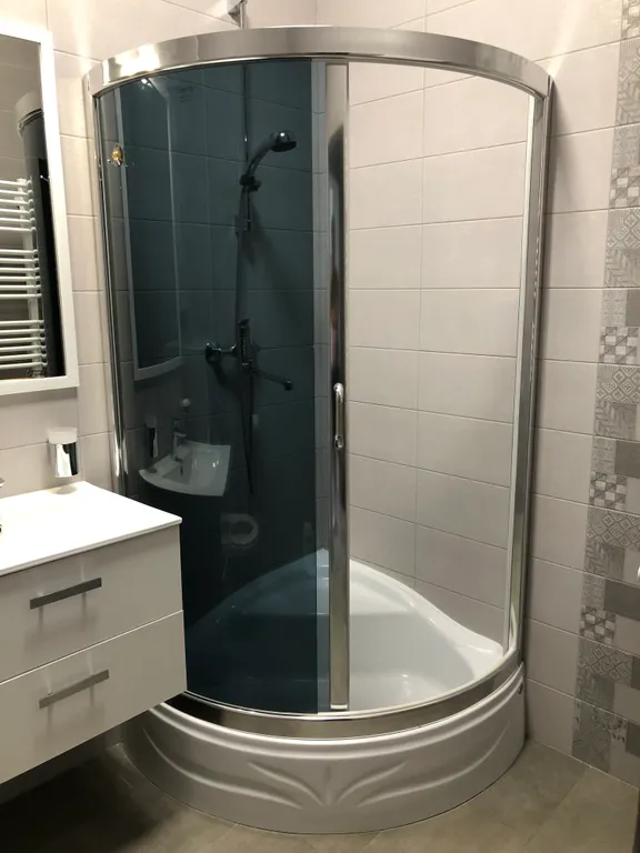 Благоустроенная двухкомнатная квартира у моря, два санузла