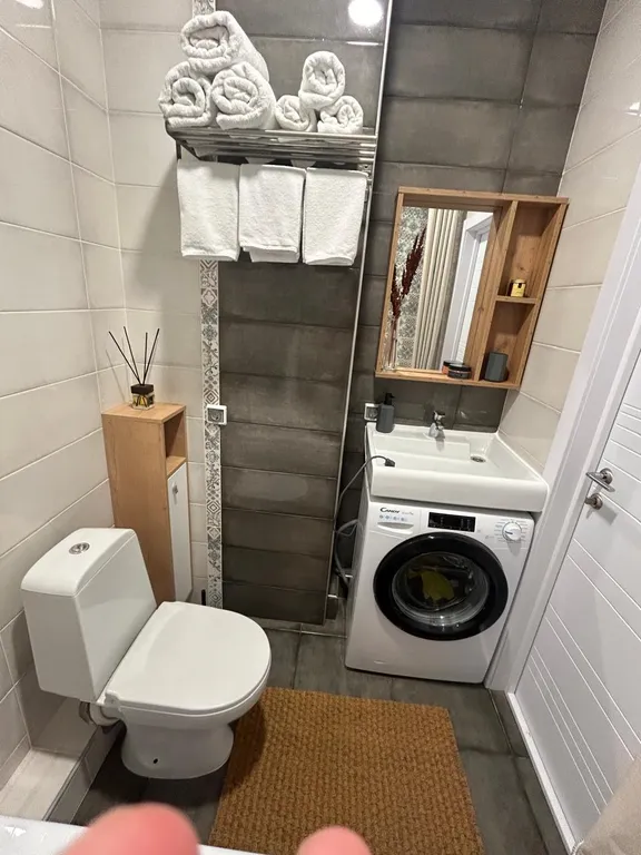 Студия с бассейном