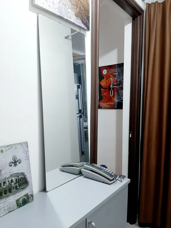 Комната в солнечной квартире в Старом Тбилиси