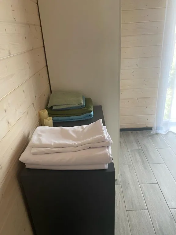 Домик у озера