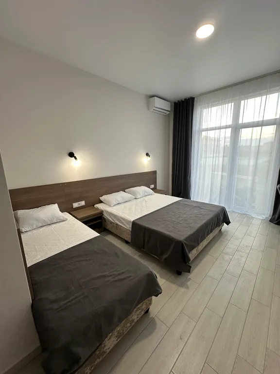 Квартира Трехместный номер с видом на море — аренда посуточно в Феодосия