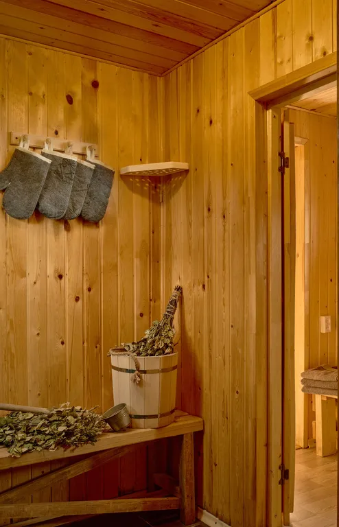 Уютный домик на берегу озера