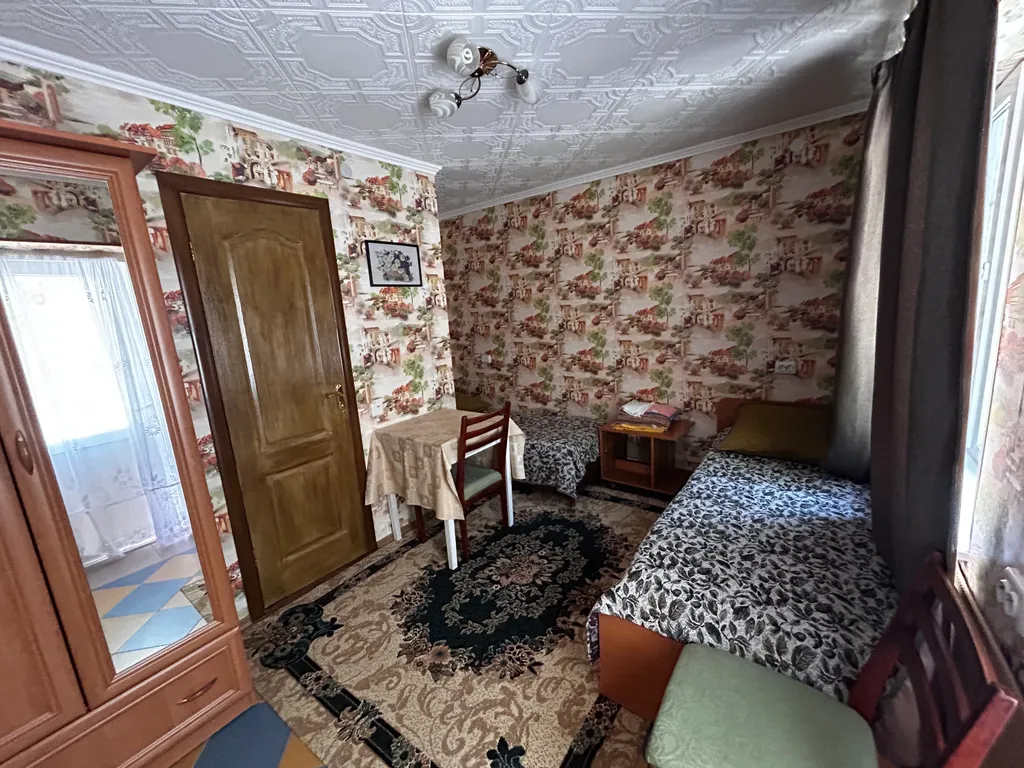 Коттедж Автономный 2 комнатный домик для семьи из 4-5 человек — Судак